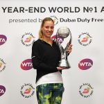 Angelique Kerber picked up her year-end world No.1 trophy. Photo: Getty Images
