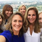 Monica Seles, Iva Majoli, Mary Pierce, Chris Evert, Arantxa Sanchez Vicario and Martina Navratilova strike a legendary selfie in Singapore. Photo: Getty Images